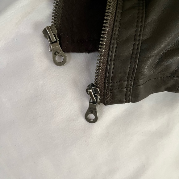 Made by Johnny Brown Jacket - Picture 7 of 12